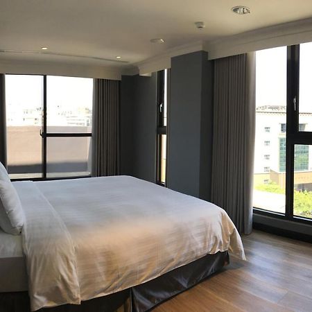 Q21 Hotel Каосюн Екстериор снимка