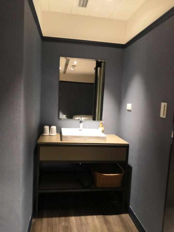 Q21 Hotel Каосюн Екстериор снимка