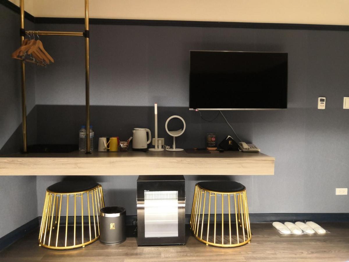 Q21 Hotel Каосюн Екстериор снимка