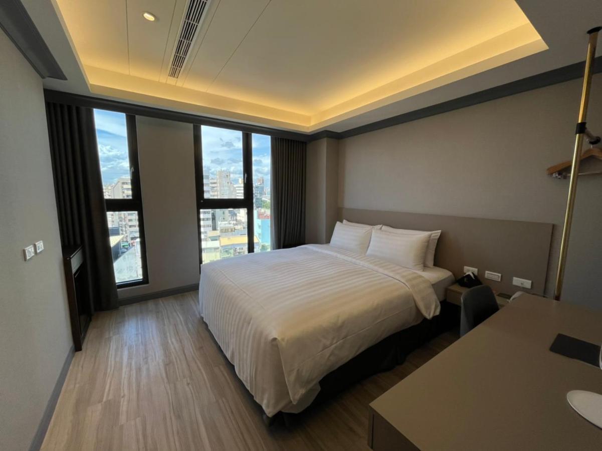 Q21 Hotel Каосюн Екстериор снимка