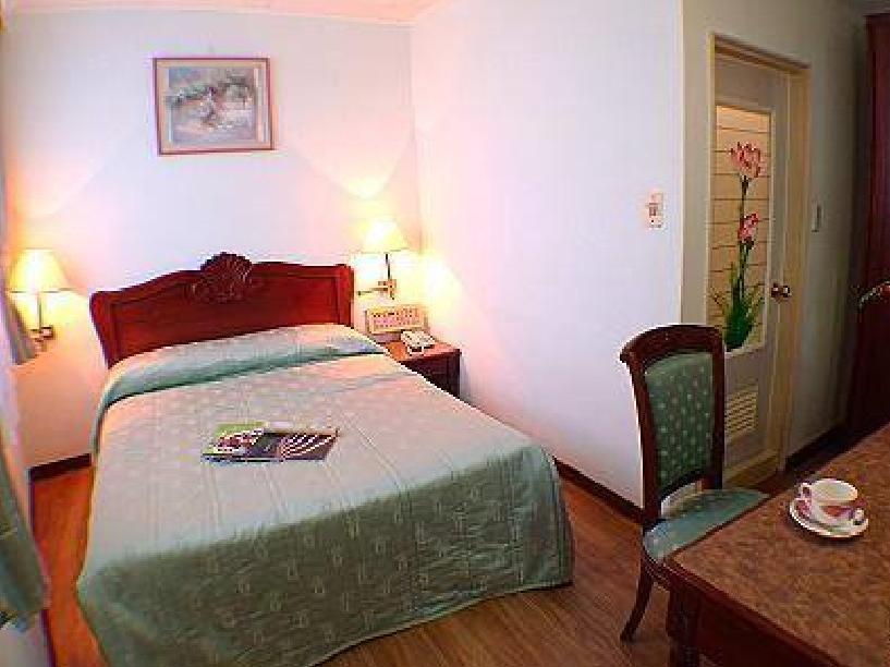 Q21 Hotel Каосюн Екстериор снимка