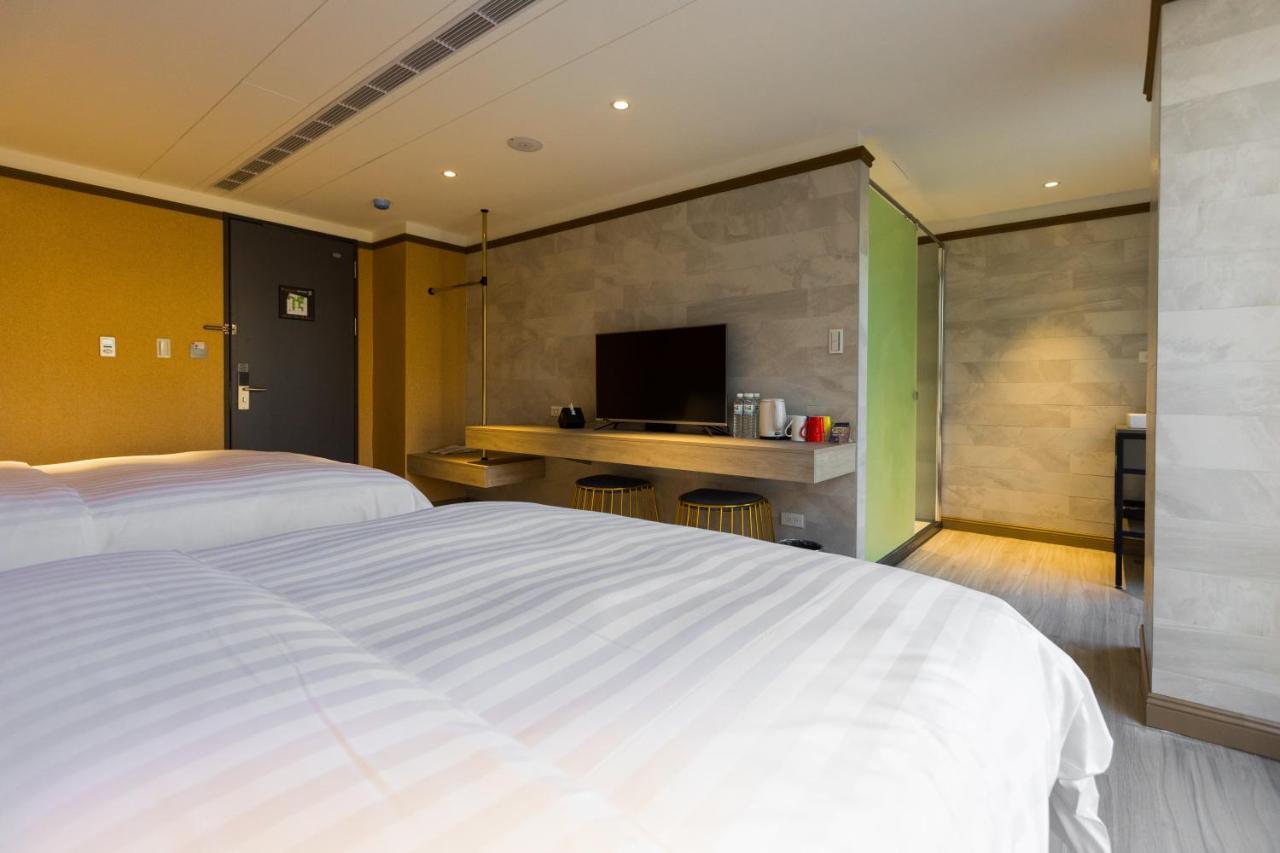 Q21 Hotel Каосюн Екстериор снимка