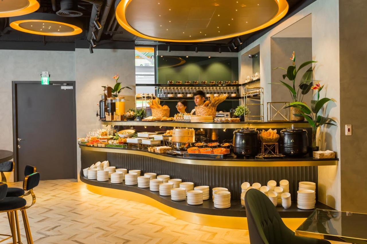 Q21 Hotel Каосюн Екстериор снимка