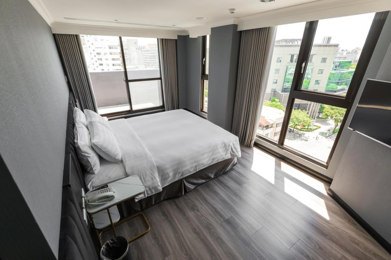Q21 Hotel Каосюн Екстериор снимка