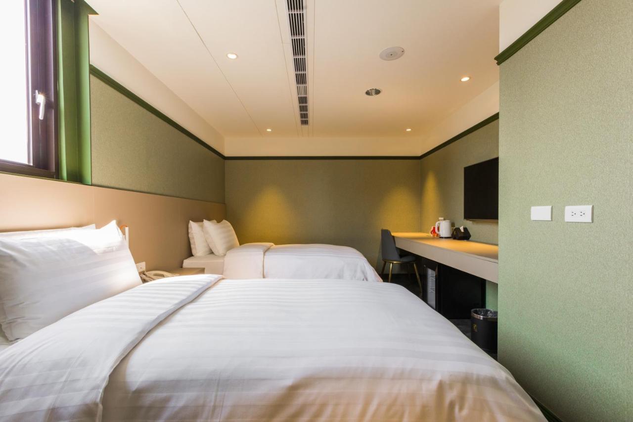 Q21 Hotel Каосюн Екстериор снимка