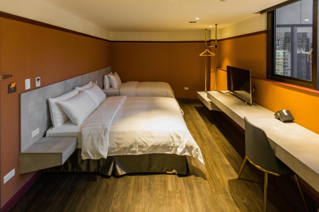 Q21 Hotel Каосюн Екстериор снимка